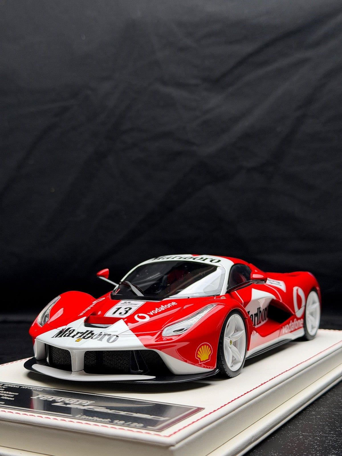 ミニカー Ferrari F2003 GA Marlboro 1/18 Hotwheels F1 model 1/18 Ferrari F2003 GA 999 points Canadian GP #1