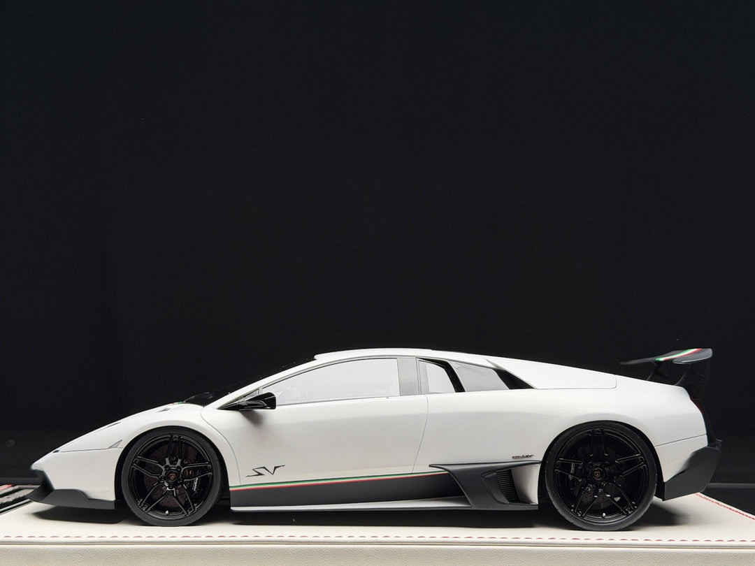 Lamborghini Murcielago SV (Matte White/ Italy) [Davis & Giovanni] 1/18 scale