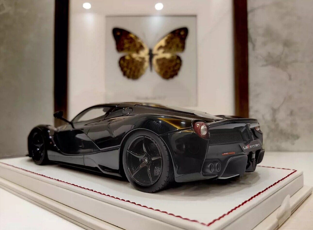Ferrari LaFerrari (Gloss Black) [Davis & Giovanni] 1:18 scale