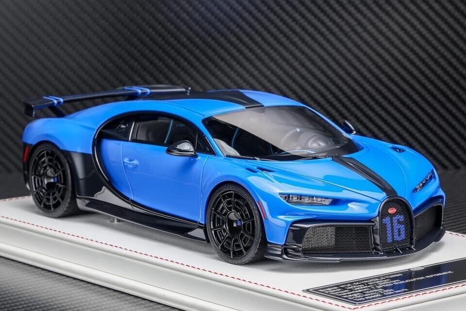 Bugatti Chiron Pur Sport (Blue w/ Black Stripe) [Davis Giovanni] 1:1