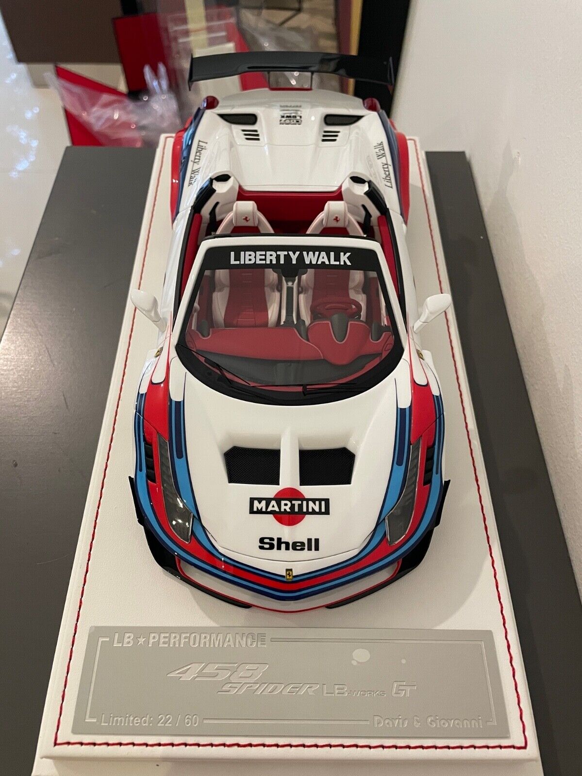 Ferrari 458 Spider LBWK (Martini) [Davis & Giovanni] 1/18 scale