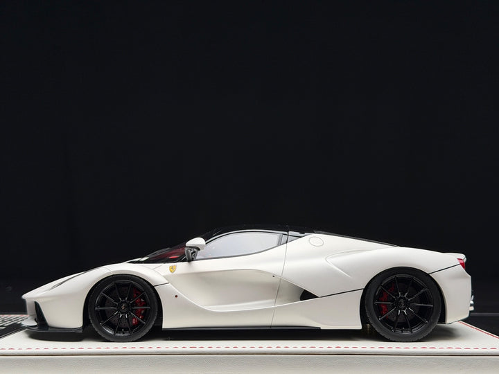 Ferrari LaFerrari (Matte White) [Davis & Giovanni] 1:18 scale