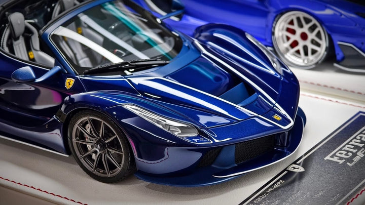 Ferrari LaFerrari Aperta (Metallic Blue) [Davis & Giovanni] 1:18 scale
