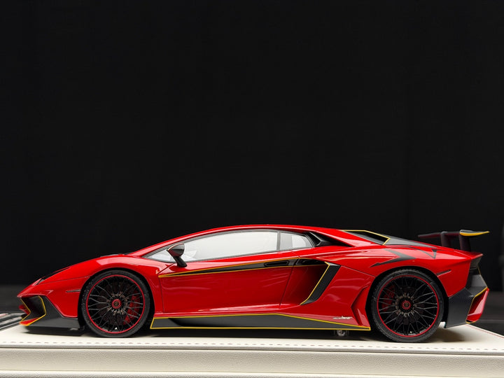 Lamborghini Aventador LP750-4 SV (Red/ Italy Flag) [Davis & Giovanni] 1:18 scale