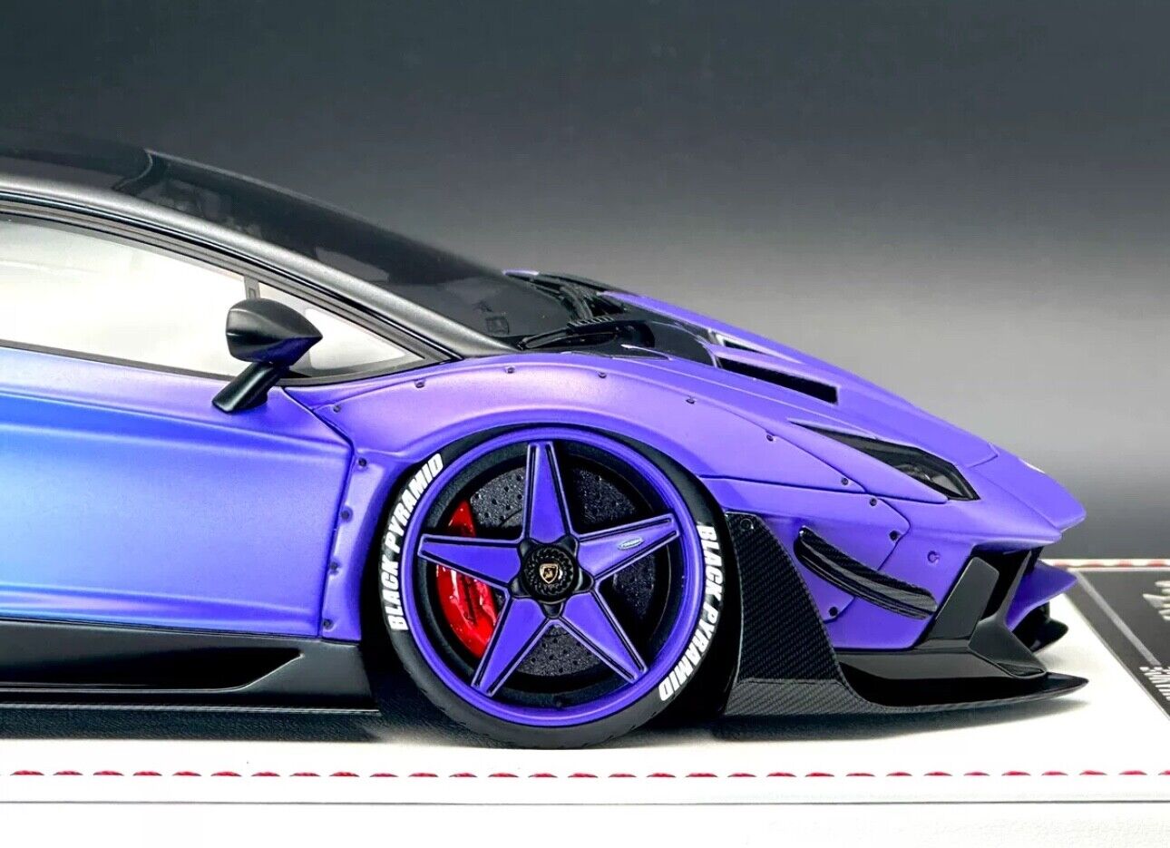 Lamborghini Aventador SV LBWK (Chris Brown) [Davis & Giovanni] 1:18 sc