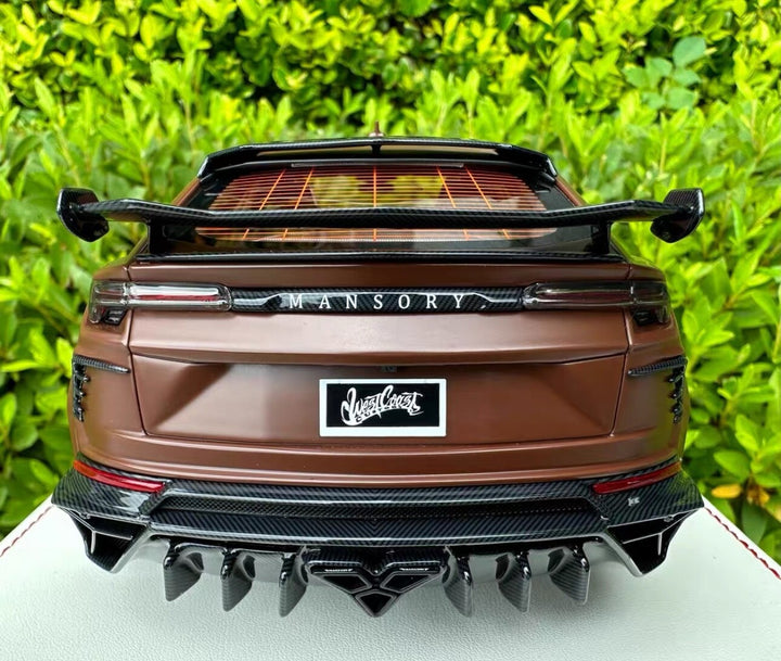Lamborghini Urus Mansory (Travis Scott Matt Brown) [Davis & Giovanni] 1/18 scale