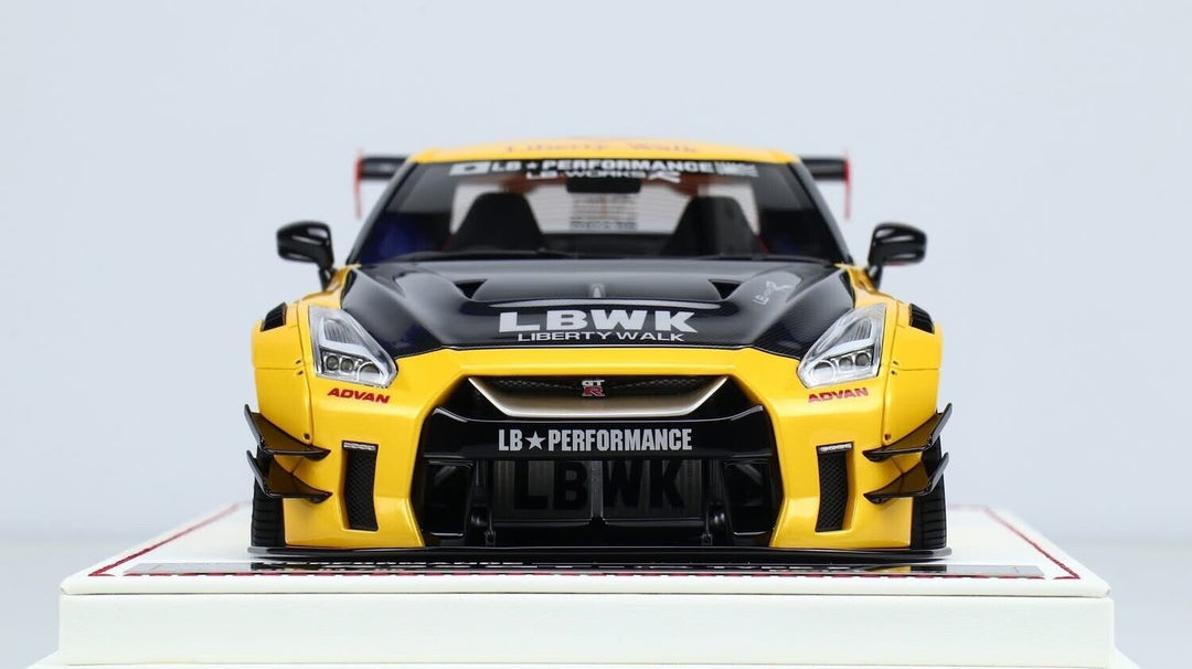 Nissan GTR R-35 Type 2 LBWK (Gloss Yellow/ Red) [Davis & Giovanni] 1/18 scale
