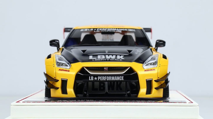 Nissan GTR R-35 Type 2 LBWK (Gloss Yellow/ Red) [Davis & Giovanni] 1/18 scale