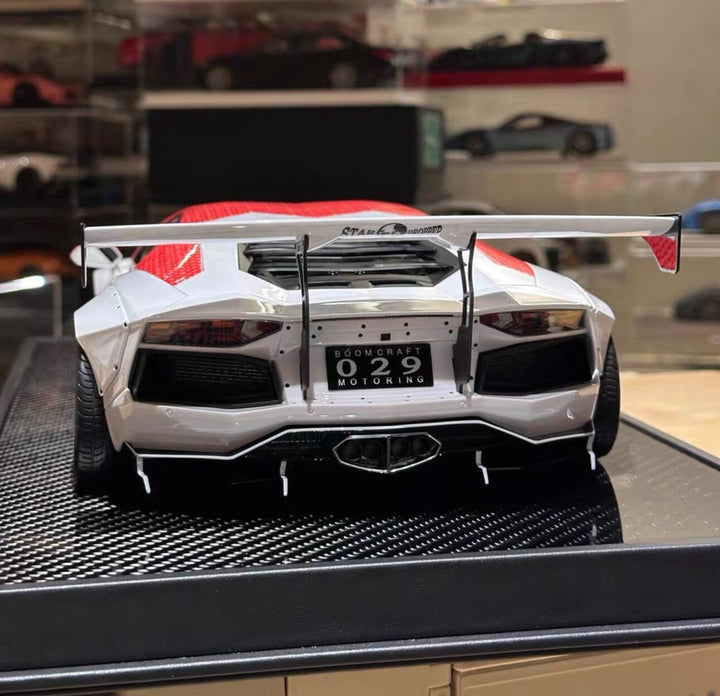Lamborghini Aventador LBWK (Supreme x LV) [Davis & Giovanni] 1:12 scale