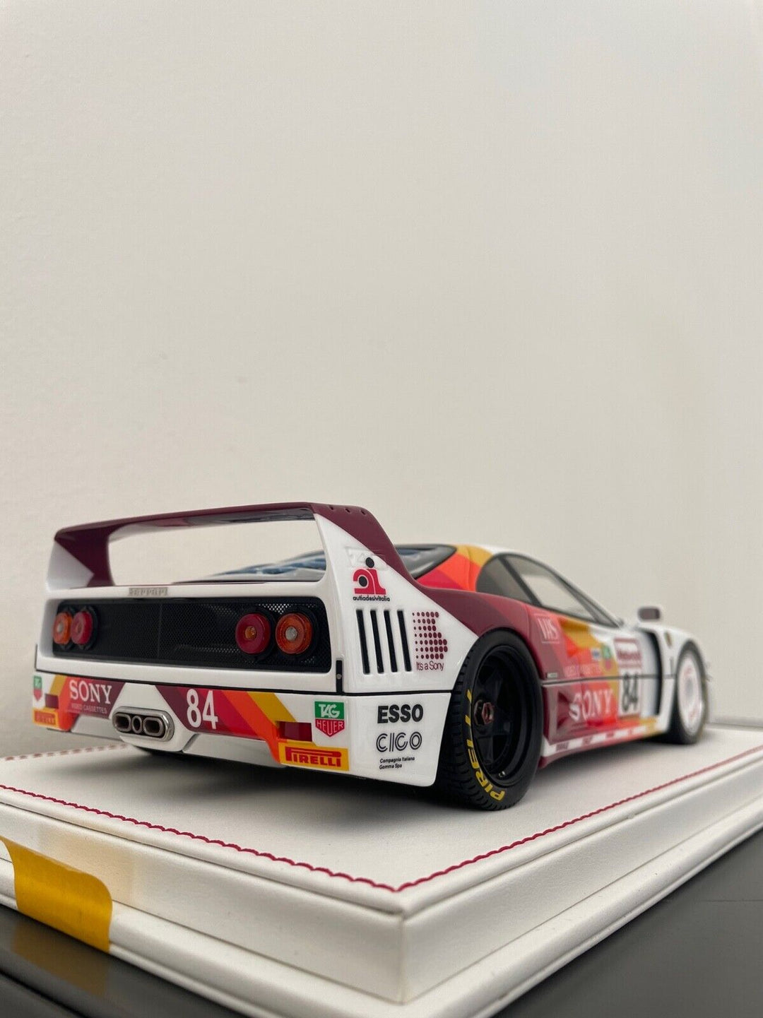 Ferrari F40 (Sony Racing Decals no. 84) [Davis & Giovanni] 1/18 scale