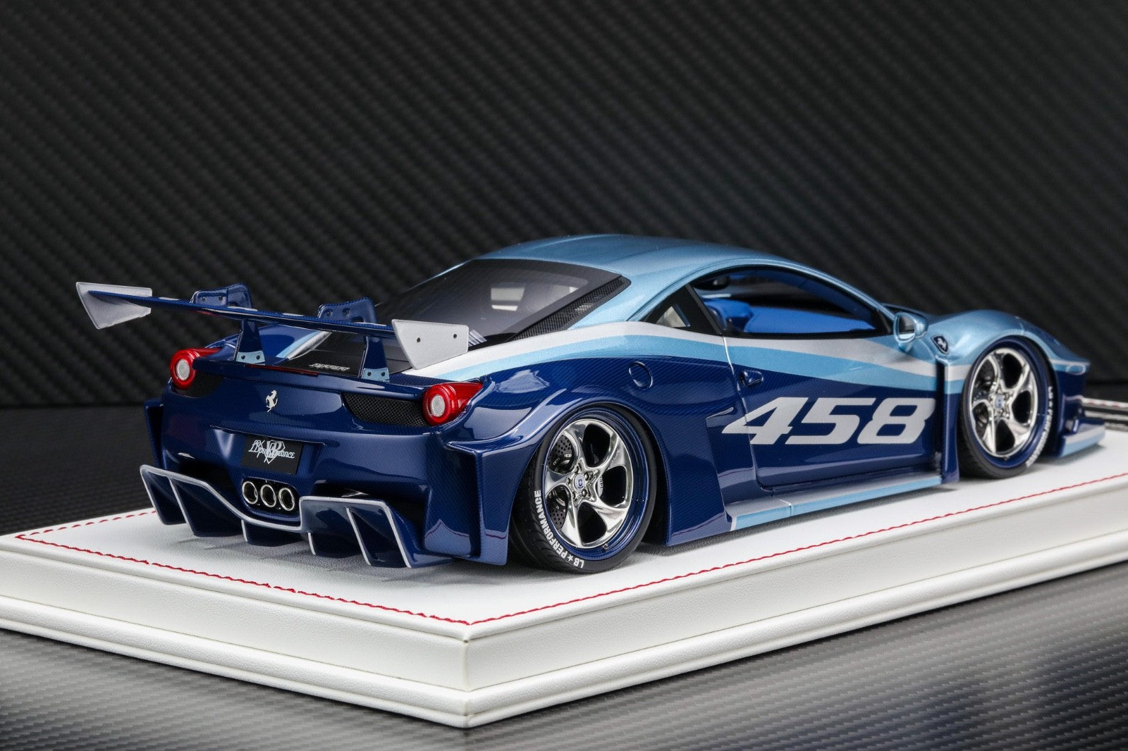 Ferrari 458 GT LBWK (Blue/ Ice Blue/ White) [Davis & Giovanni] 1:18 sc