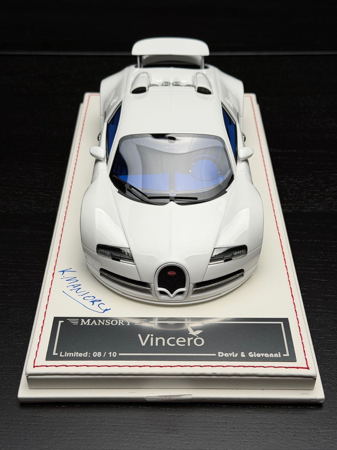 BUGATTl Veyron Mansory "Vincero" (White - SIGNED) [Davis & Giovanni] 1:18 scale