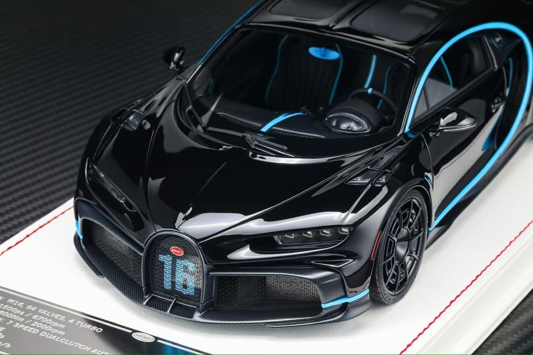 Bugatti Chiron Pur Sport (Metallic Black/ Blue) [Davis & Giovanni] 1:18 scale