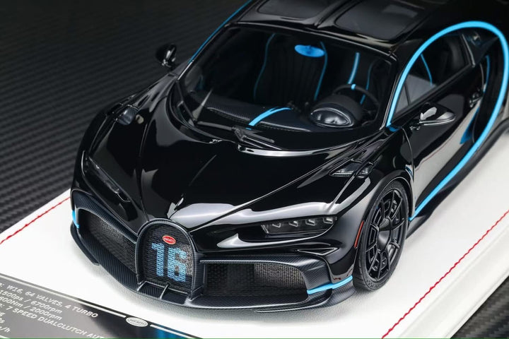 Bugatti Chiron Pur Sport (Metallic Black/ Blue) [Davis & Giovanni] 1:18 scale