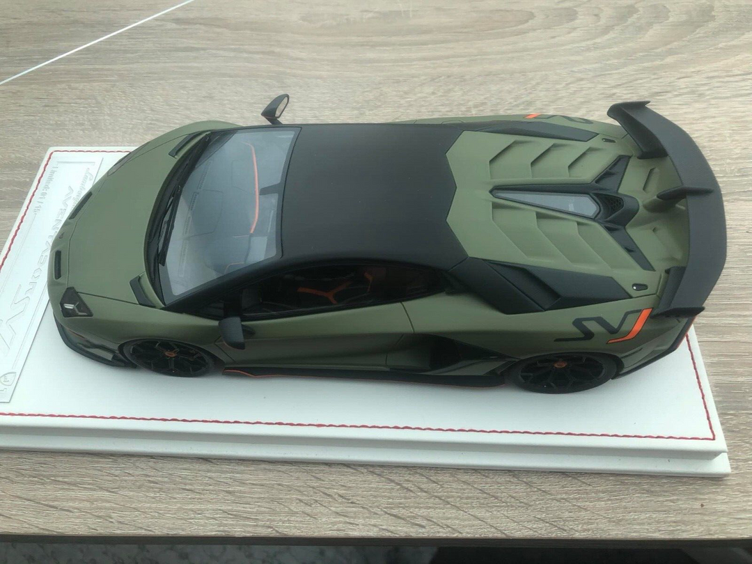 Lamborghini Aventador SVJ (Matt Green) [Davis & Giovanni] 1:18 scale