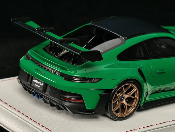 Porsche 911 GT3RS (Viper Green) [Davis & Giovanni] 1:18 scale