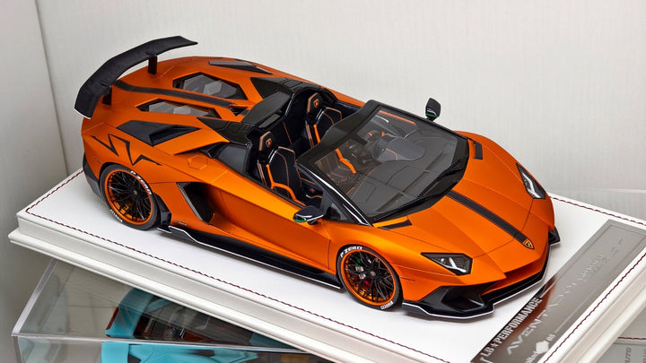 Lamborghini Aventador Roadster SV (Matt Orange) [Davis & Giovanni] 1/18 scale