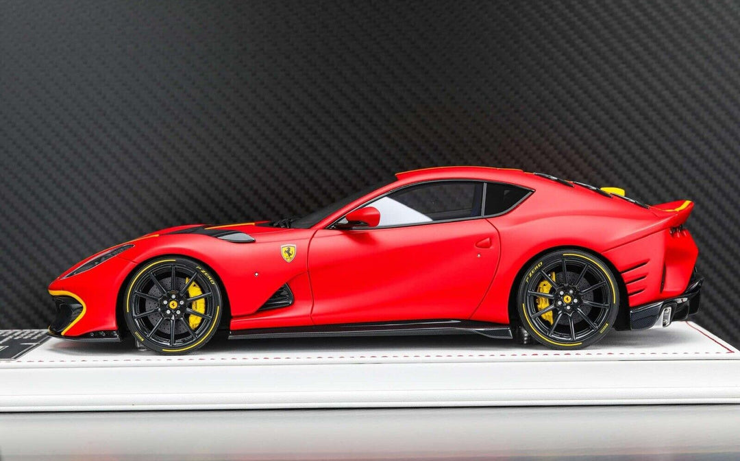 Ferrari 812 Competizione NOVITEC (Rosso Corsa) [Davis & Giovanni] 1/18 scale