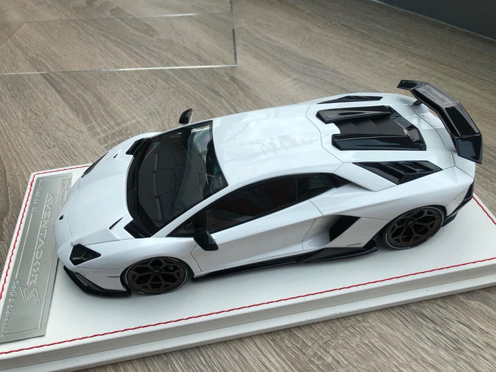 Lamborghini Aventador S NOVITEC (White) [Davis & Giovanni] 1:18 scale