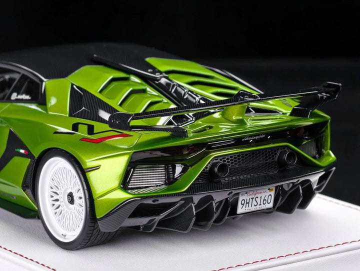Lamborghini Aventador SVJ (AW Green) [Davis & Giovanni] 1/18 scale