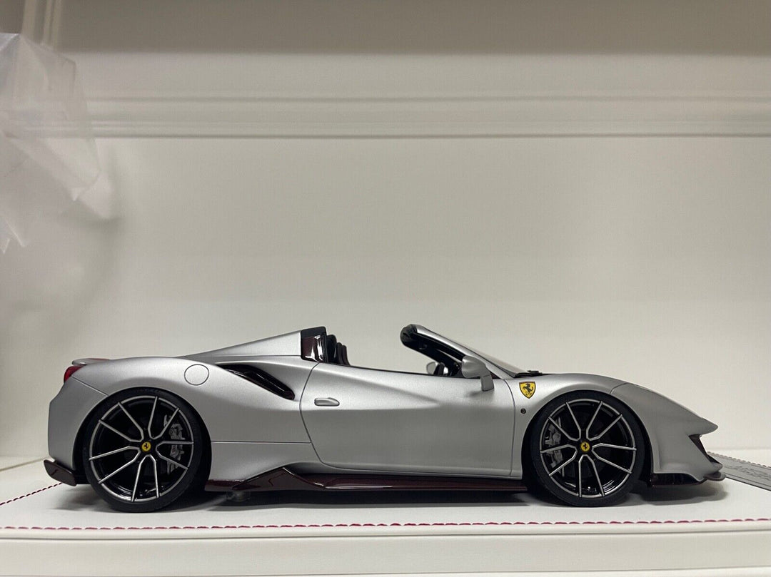 Ferrari 488 Pista Spider NOVITEC (Matt Silver) [Davis & Giovanni] 1/18 scale