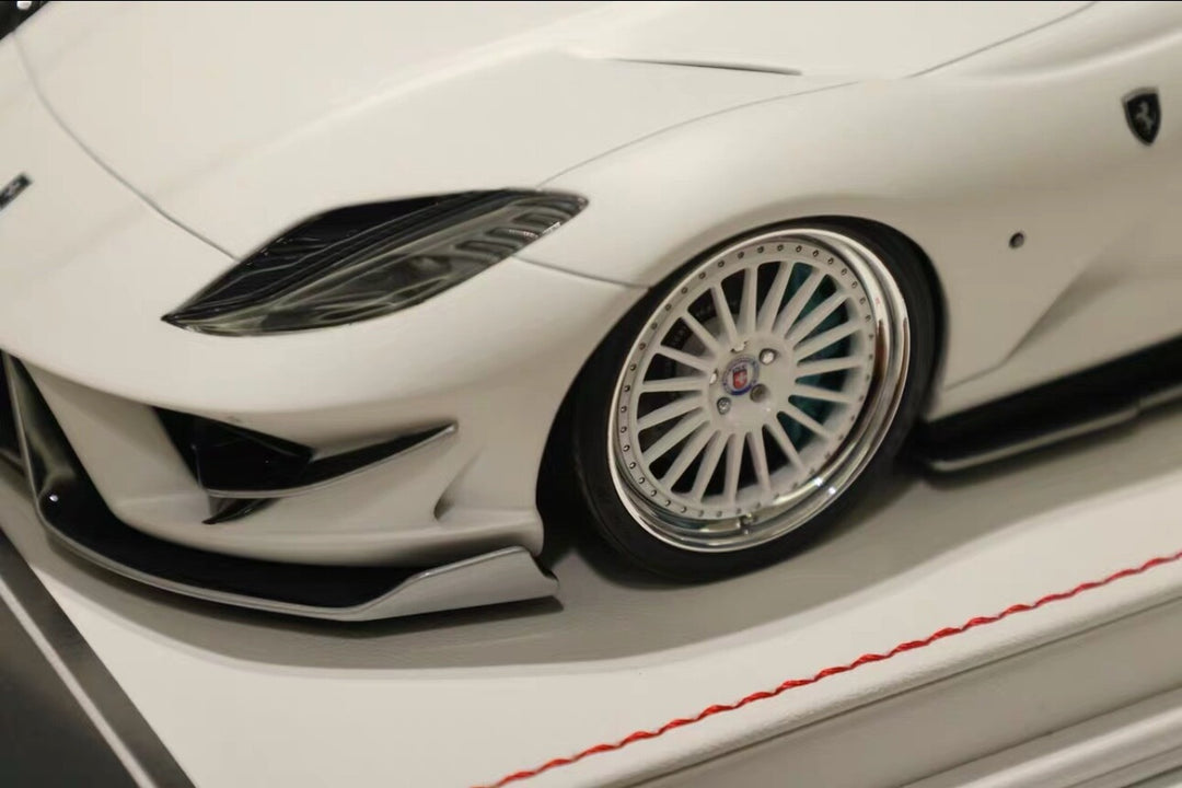 Ferrari 812 Superfast SVR (Matte White) [Davis & Giovanni] 1:18 scale