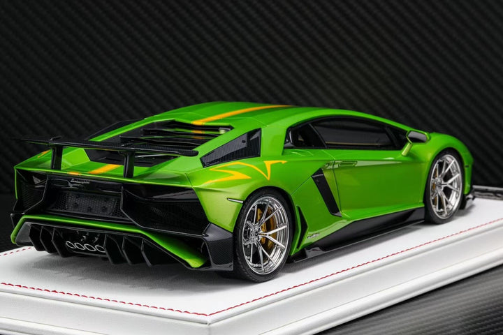 Lamborghini Aventador LP750 SV LBWK (Metallic Green)[Davis & Giovanni]1:18 scale