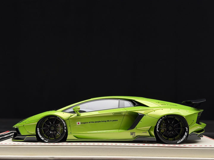 Lamborghini Aventador LBWK (Green) [Davis & Giovanni] 1:18 scale
