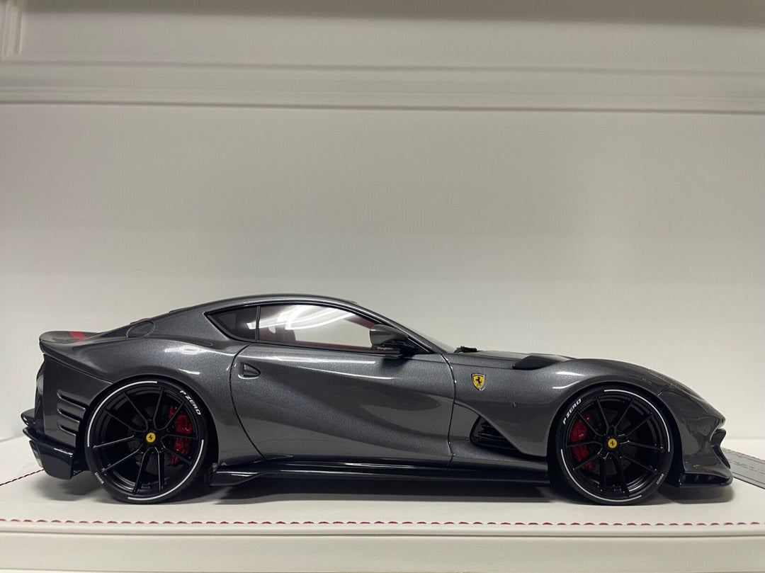 Ferrari 812 Competizione NOVITEC (Silver) [Davis & Giovanni] 1/18 scale