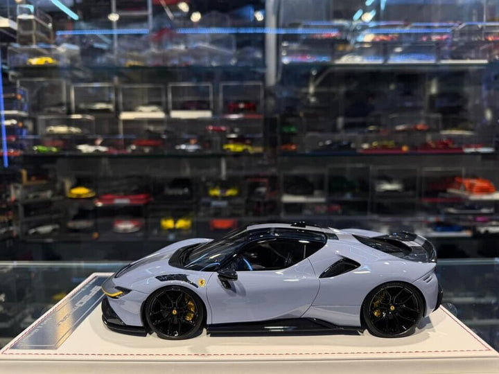 Ferrari SF90 Stradale NOVITEC (Gray/silver) [Davis & Giovanni] 1/18 scale