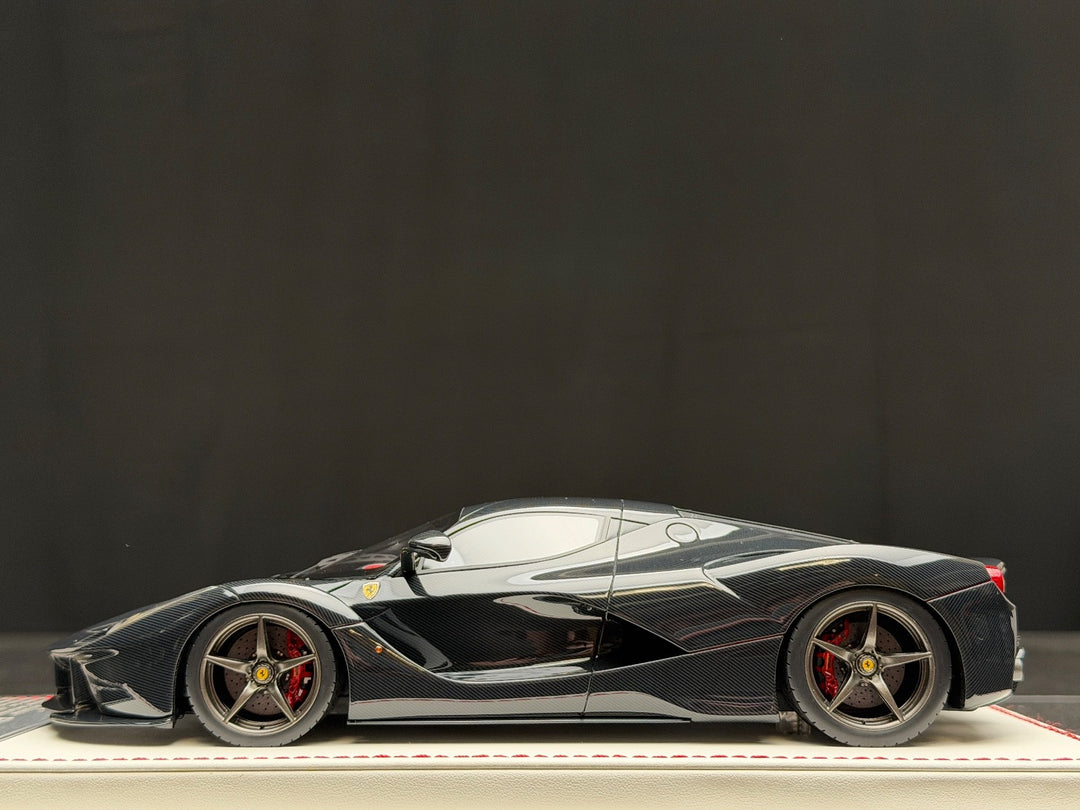 Ferrari LaFerrari (Full Gloss Black Carbon Fiber) [Davis & Giovanni] 1/18 scale