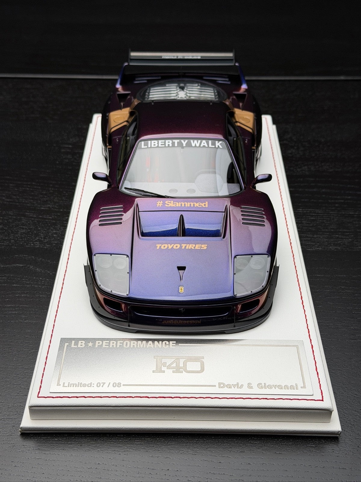 Ferrari F40 LBWK (Chameleon Purple) [Davis & Giovanni] 1:18 scale