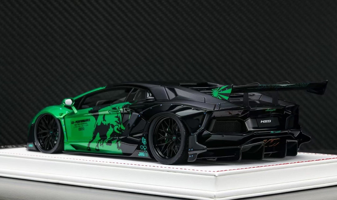 Lamborghini Aventador 2.0 LBWK (Green/ Black) [Davis & Giovanni] 1:18 scale