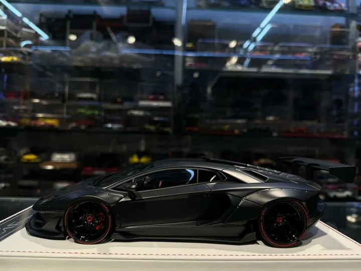 Lamborghini Aventador SVJ LBWK (Matt Carbon Fibre) [Davis & Giovanni] 1/18 scale