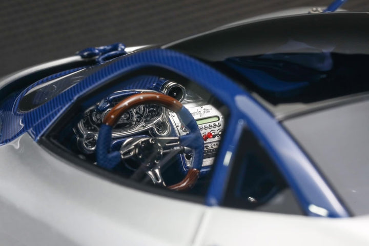 Pagani Zonda F (Silver/ Blue) [Davis & Giovanni] 1:18 scale