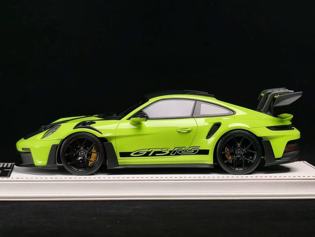 Porsche 911 GT3RS (Neon Yellow) [Davis & Giovanni] 1:18 scale