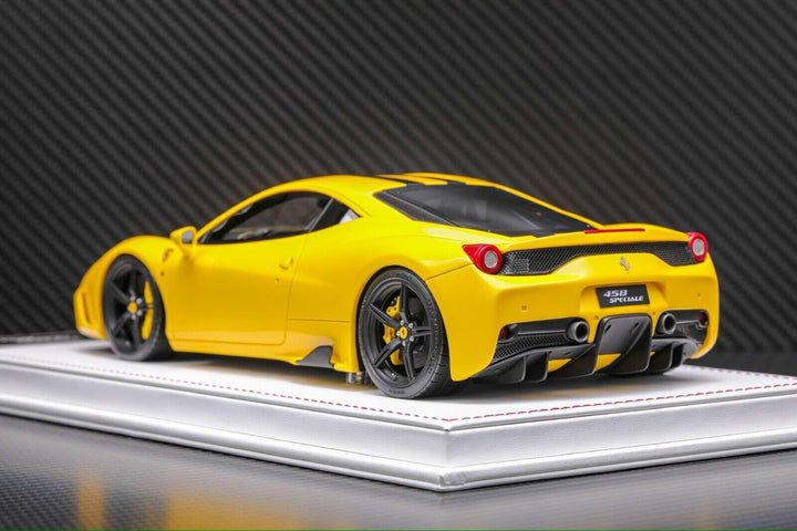 Ferrari 458 Speciale (Yellow/ Black Stripe) [Davis & Giovanni] 1/18 scale