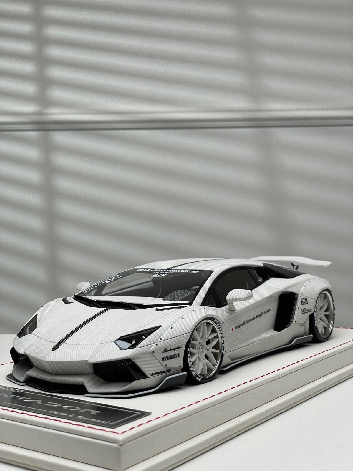Lamborghini Aventador LBWK (White Carbon Fiber) [Davis & Giovanni] 1:1