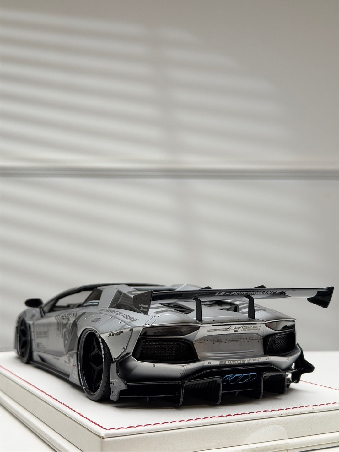 Lamborghini Aventador 2.0 Roadster LBWK (Illegal) [Davis & Giovanni] 1/18 scale