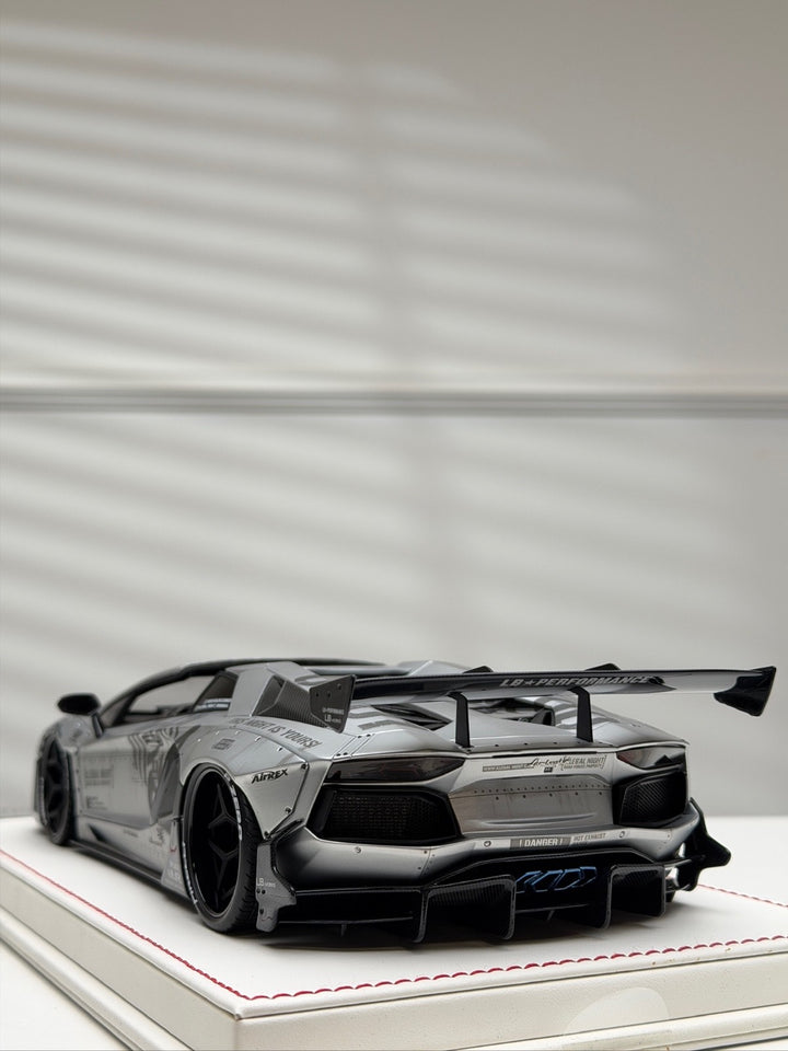Lamborghini Aventador 2.0 Roadster LBWK (Illegal) [Davis & Giovanni] 1/18 scale