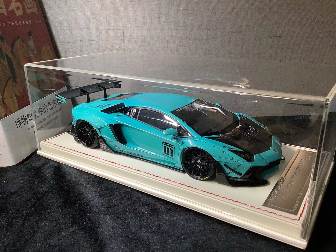 Lamborghini Aventador 2.0 LBWK (Blue) [Davis & Giovanni] 1/18 scale