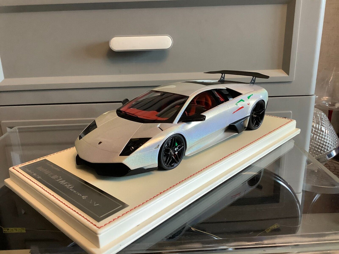 Lamborghini Murcielago LP670-4 SV (Fantasy White) [Davis & Giovanni] 1/18 scale
