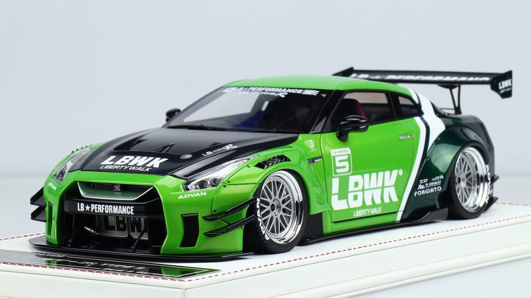 Nissan GTR R-35 Type 2 LBWK (Gloss Green) [Davis & Giovanni] 1/18 scale