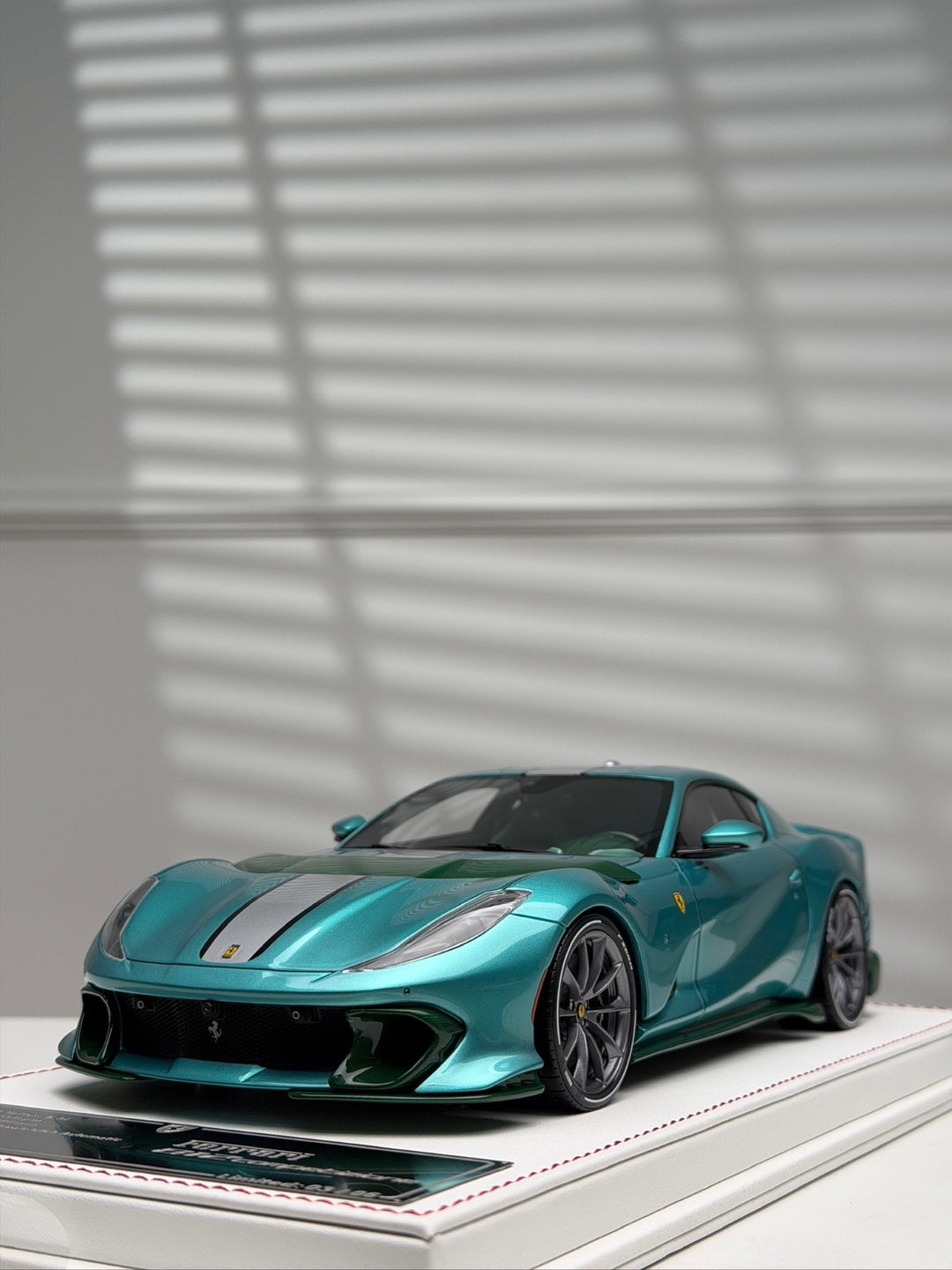 Ferrari 812 Competizione (Metallic Blue/ Silver) [Davis & Giovanni] 1:18 scale