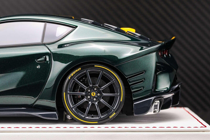 Ferrari 812 Competizione (Metallic Green/yellow ) [Davis & Giovanni] 1:18 scale