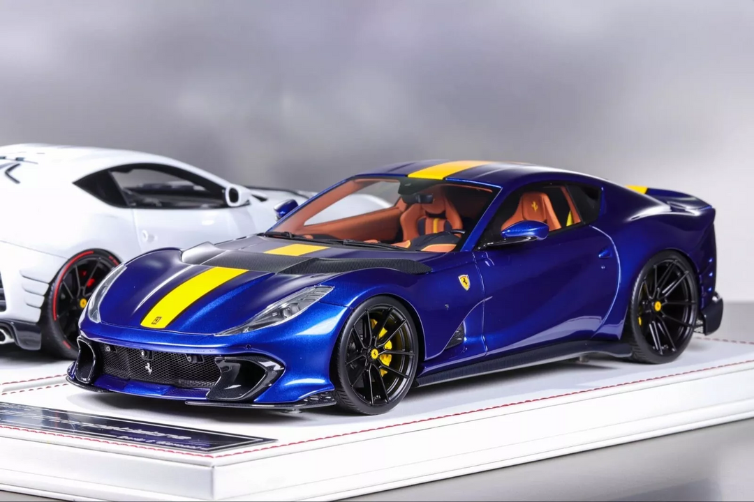Ferrari 812 Competizione NOVITEC (Blue) [Davis & Giovanni] 1/18 scale