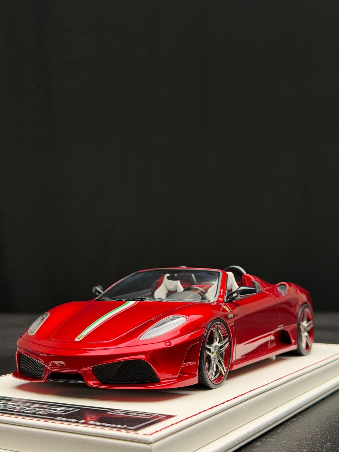 Ferrari 16M Scuderia Spider NOVITEC (Candy Red) [Davis & Giovanni] 1:18 scale