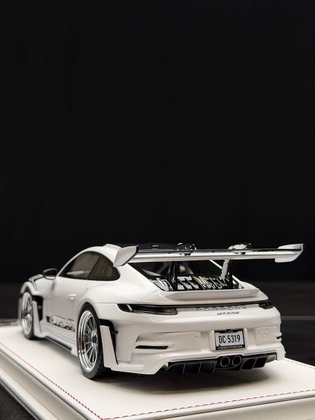 Porsche 911 GT3 RS (White) [Davis & Giovanni] 1:18 scale