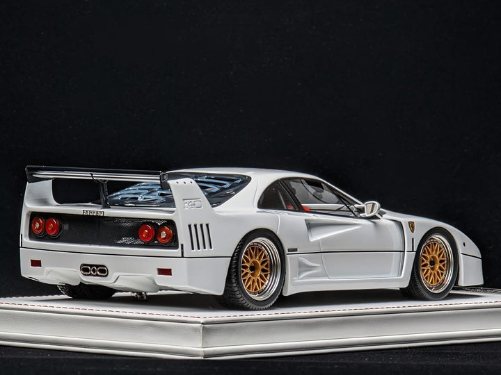 Ferrari F40 (Pearl White) [Davis & Giovanni] 1:18 scale