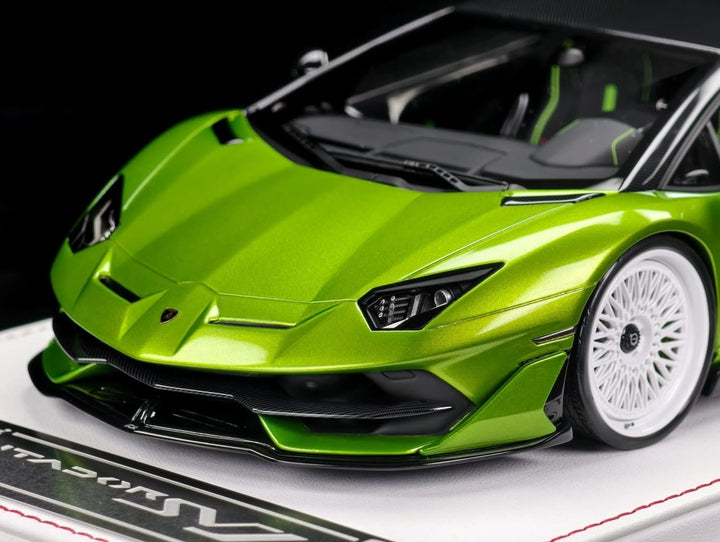 Lamborghini Aventador SVJ (AW Green) [Davis & Giovanni] 1/18 scale